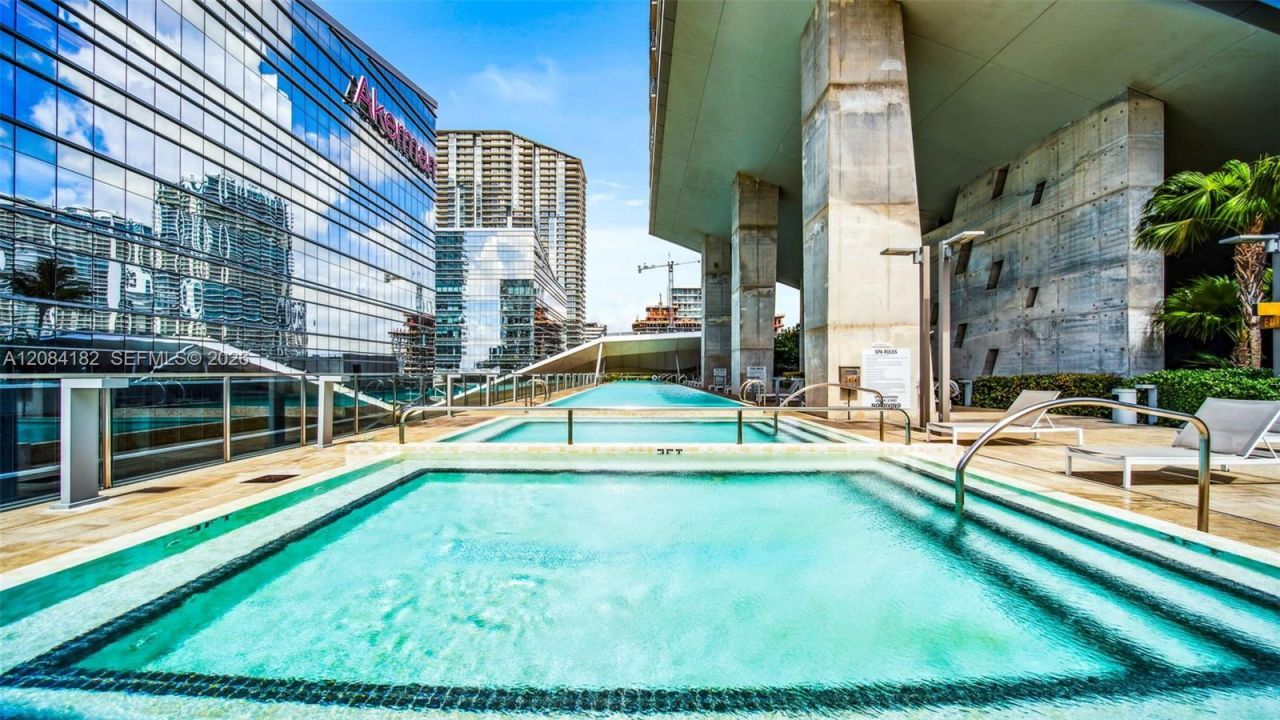 68 SE 6th St , Unit 1605, Miami, FL 33131 Photo