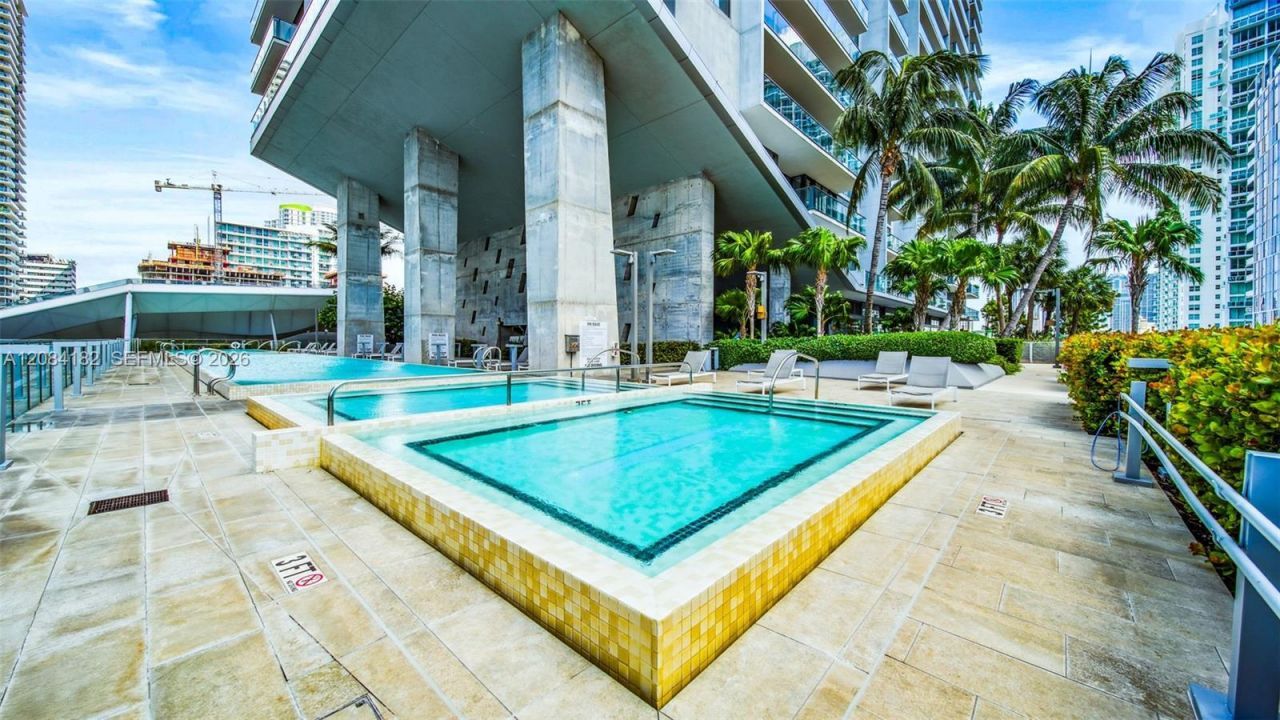 68 SE 6th St , Unit 1605, Miami, FL 33131 Photo