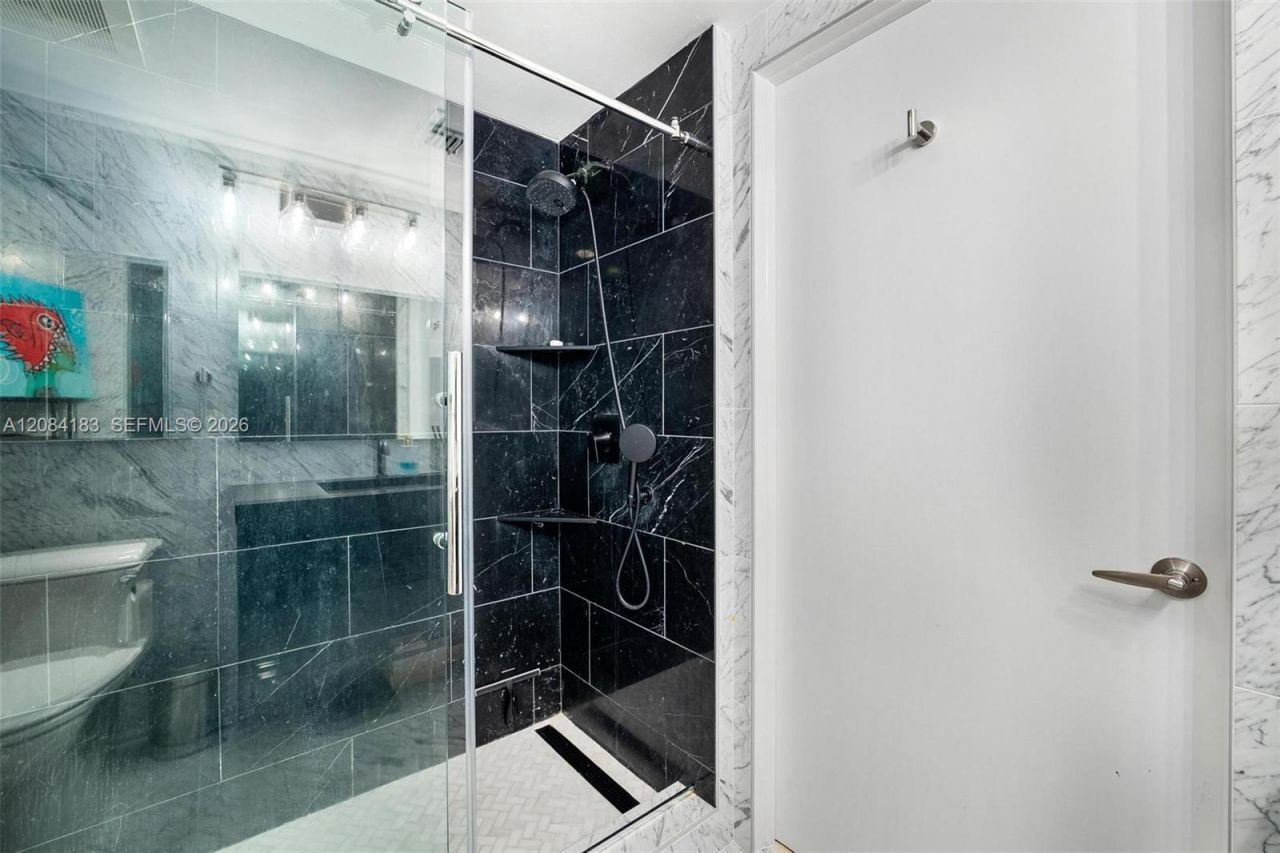 665 NE 25th St , Unit 403, Miami, FL 33137 Photo
