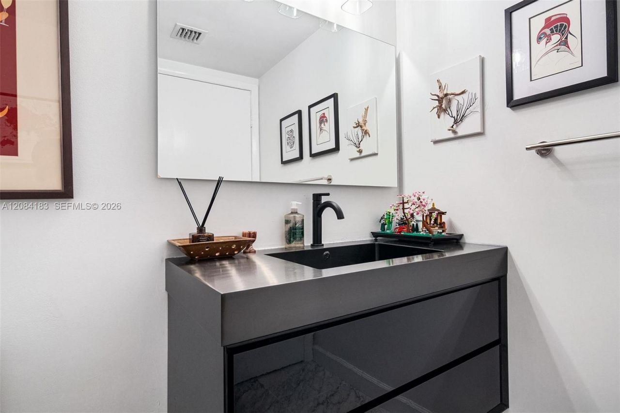 665 NE 25th St , Unit 403, Miami, FL 33137 Photo