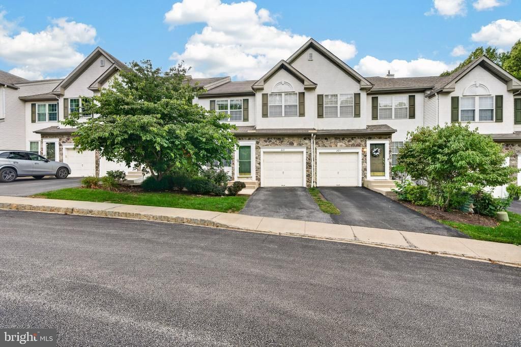 221 TALL PINES DRIVE , WEST CHESTER, PA 19380