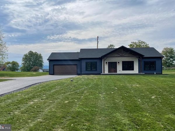 6771 TIPPETTS DRIVE , MERCERSBURG, PA 17236
