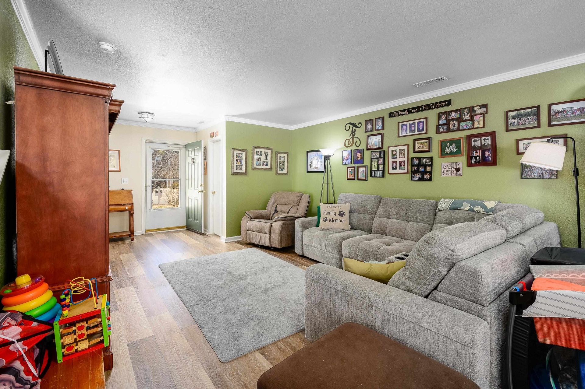 465 Dandelion Ln.  Photo 7