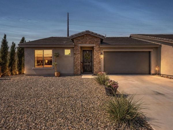 16913 E ALAMOSA Avenue, Fountain Hills, AZ 85268