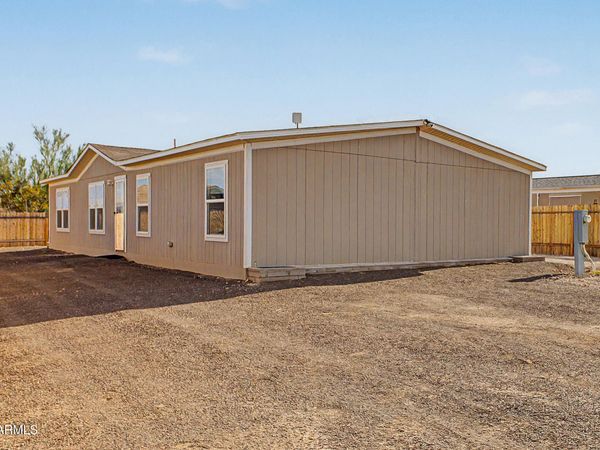 22425 W PLEASANT Lane, Wittmann, AZ 85361
