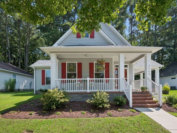 3706 Willow Run Drive , Greenville, NC 27858