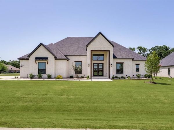 100 Wild Plum Drive, Krugerville, TX 76227
