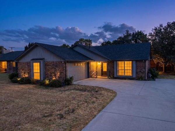 107 Modene Avenue, Waxahachie, TX 75165