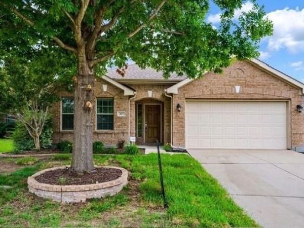 227 Creekwood Drive , Princeton, TX 75407