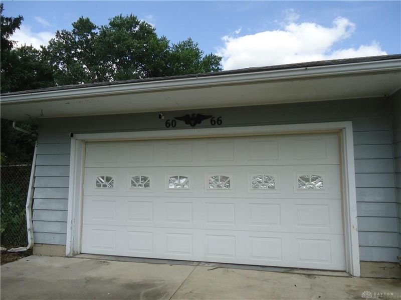 6066 Aaron Lane, Huber Heights, OH 45424 Photo 3