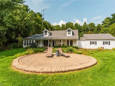 5556 Blacksnake Hill Road NE, Dover, OH 44622