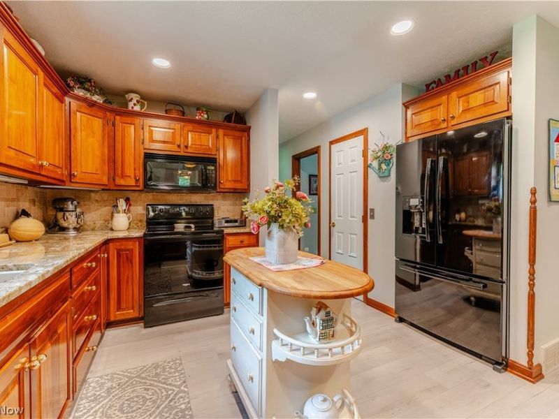 5556 Blacksnake Hill Road NE, Dover, OH 44622 Photo 6