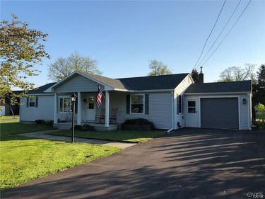 306 W Washington Street N, Sackets Harbor, NY 13685