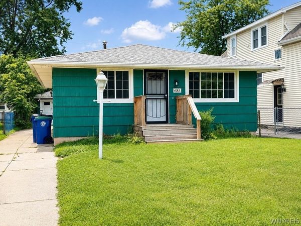 685 Longmeadow Road , Buffalo, NY 14226