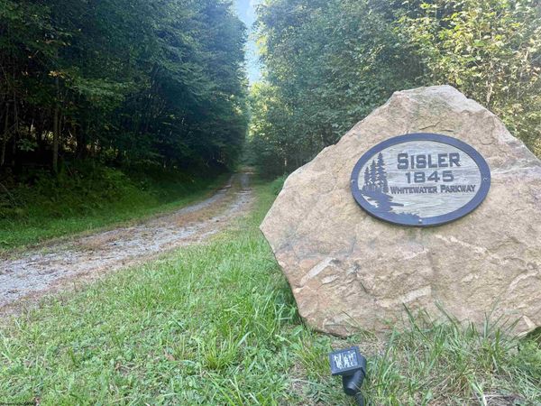 1845 WhiteWater Parkway, Bruceton Mills, WV 26525