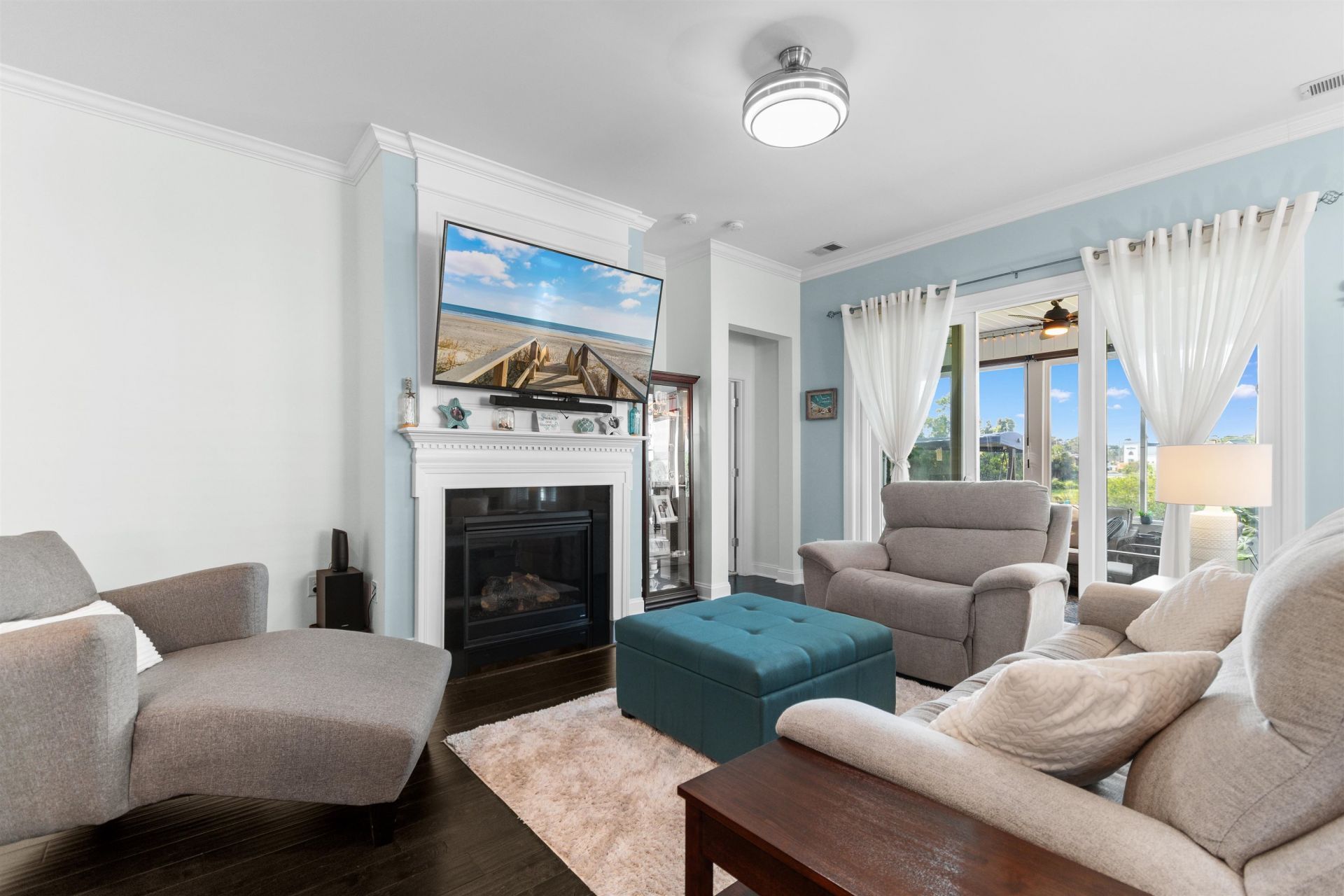 640 Belle Dr. Photo 10