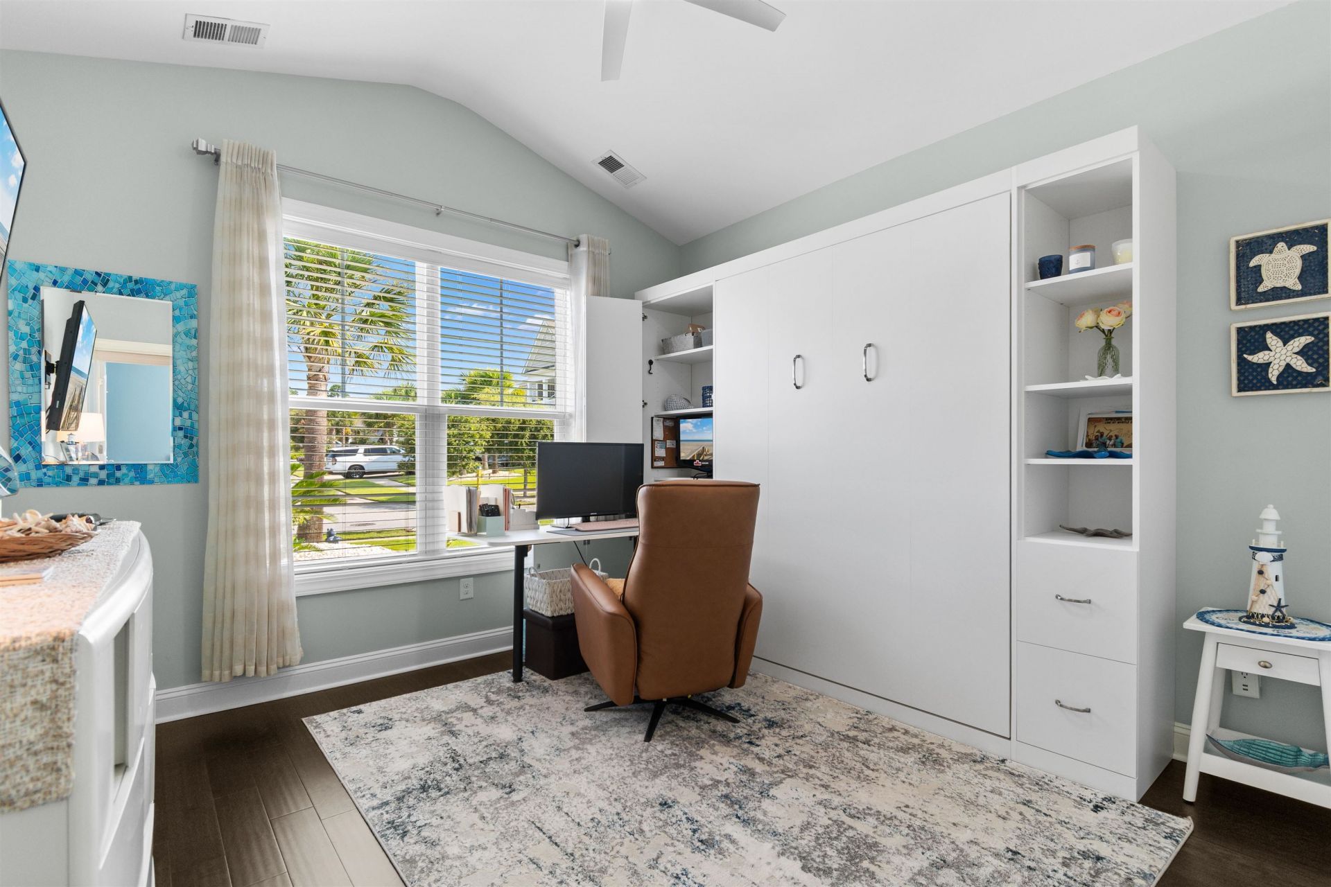 640 Belle Dr. Photo 17