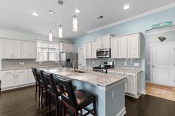 640 Belle Dr. photo 4
