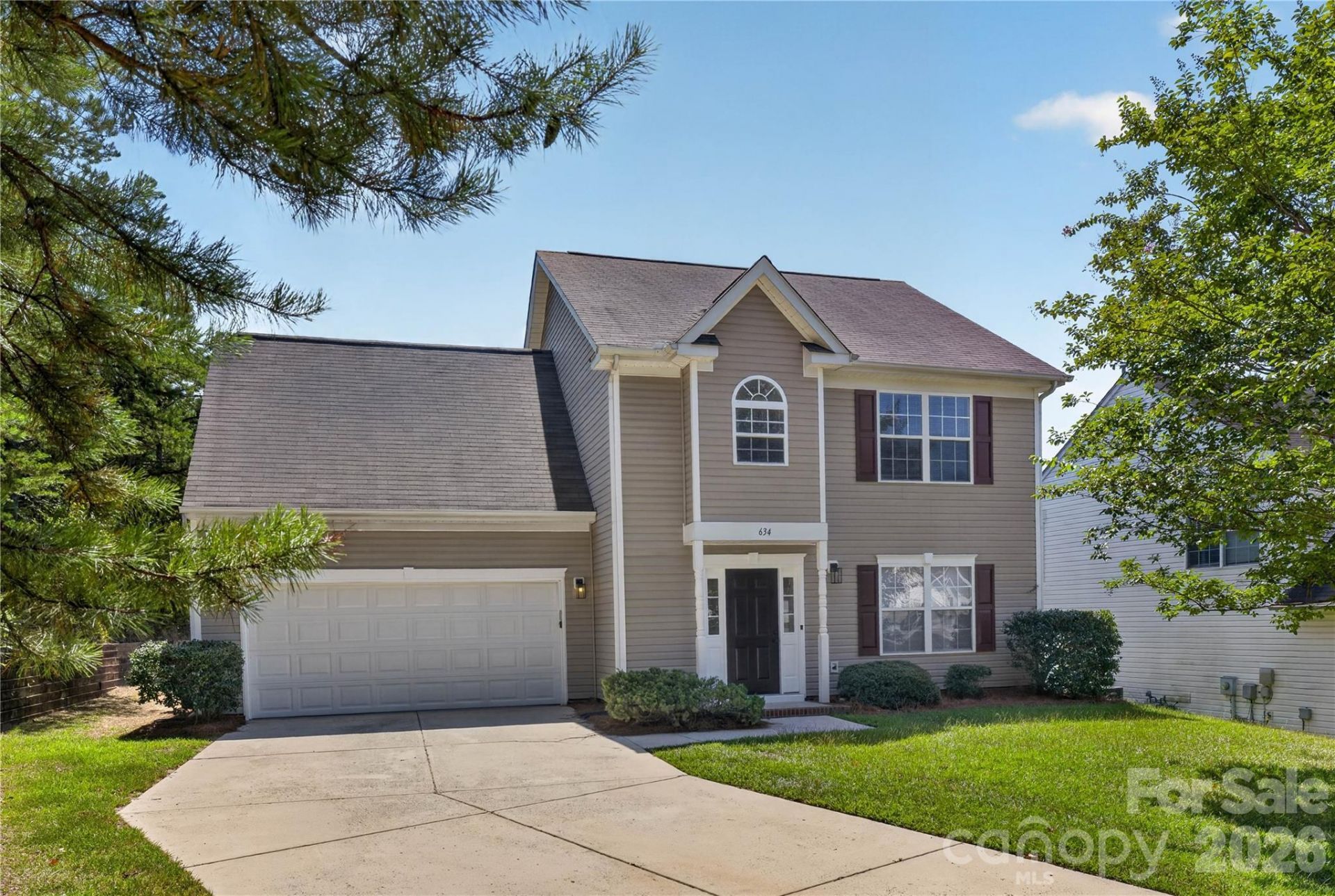 634 Longacre Drive, Charlotte, NC 28214 Main Photo