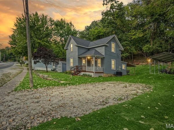 359 Market Street , Grafton, IL 62037