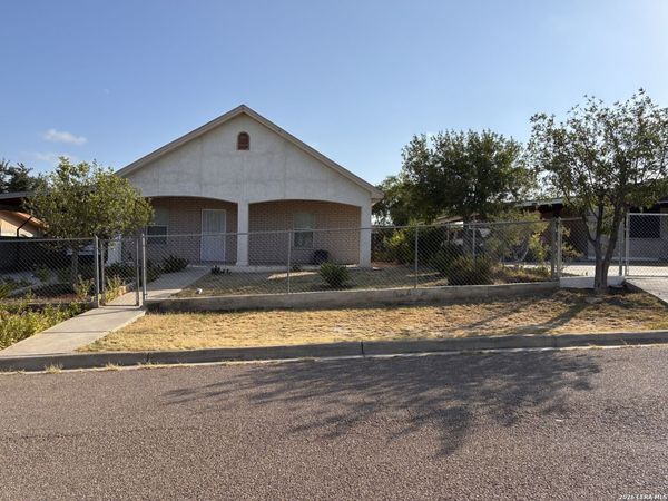 1234 Zarate, Eagle Pass, TX 78852