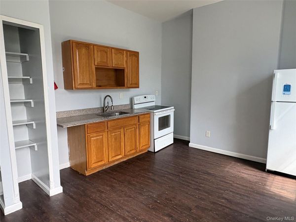384 Washington Street , Unit 1R, Newburgh, NY 12550