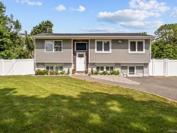 71 Bushwick Avenue, Central Islip, NY 11722