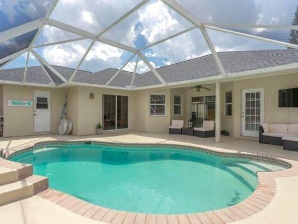4920 48th Place , Vero Beach, FL 32967