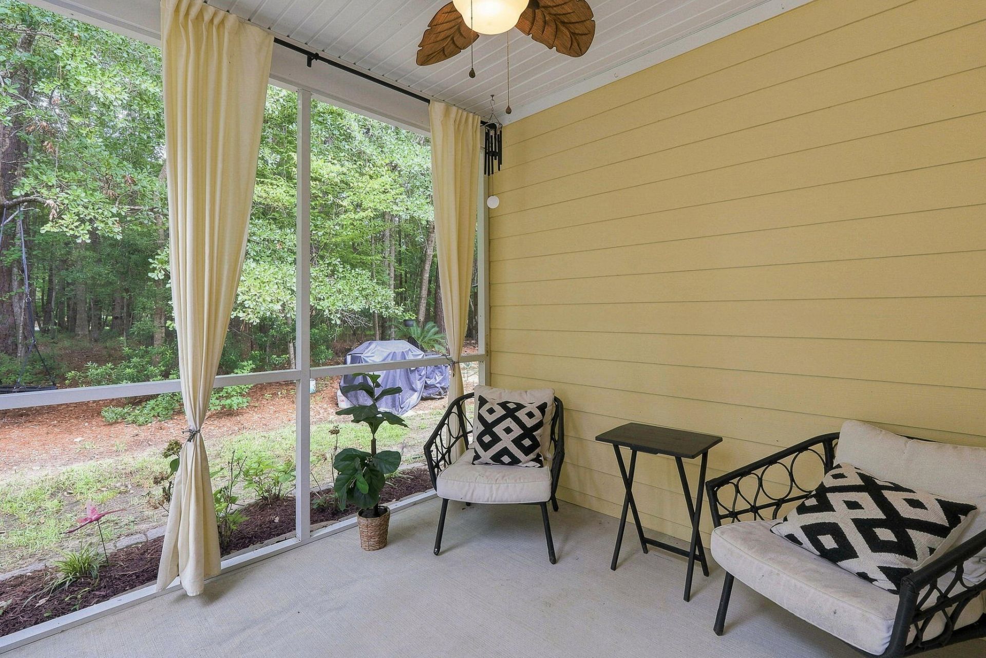 1834 Chauncy's Court Photo 29