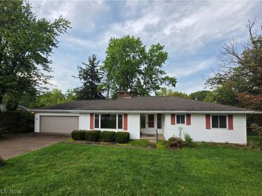 756 Ridgewood Drive, Coshocton, OH 43812