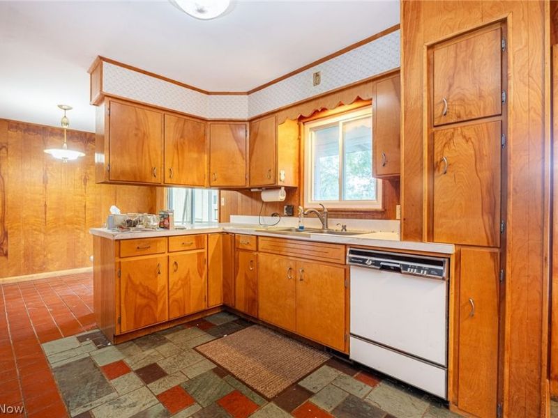 756 Ridgewood Drive, Coshocton, OH 43812 Photo 10