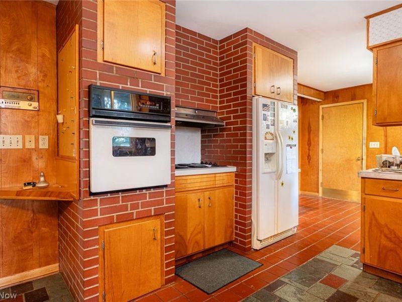 756 Ridgewood Drive, Coshocton, OH 43812 Photo 11