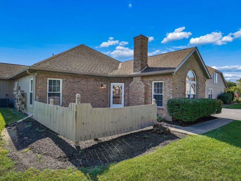 2244 Willowside Lane, Grove City, OH 43123 Photo 1