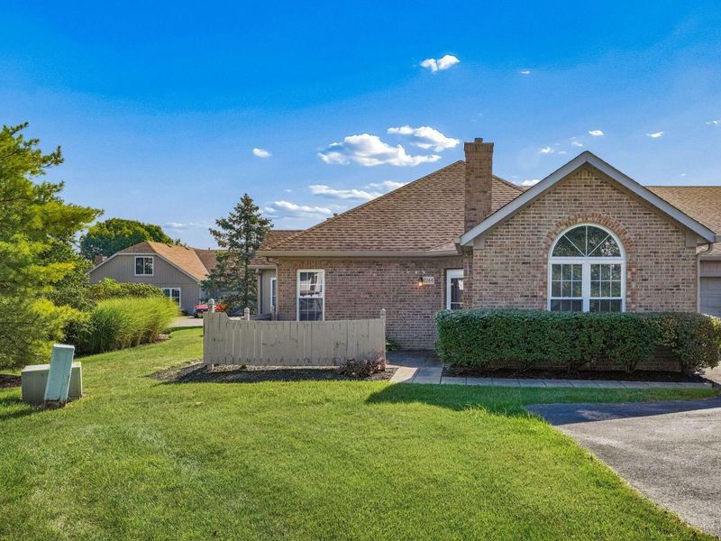 2244 Willowside Lane, Grove City, OH 43123 Photo 2