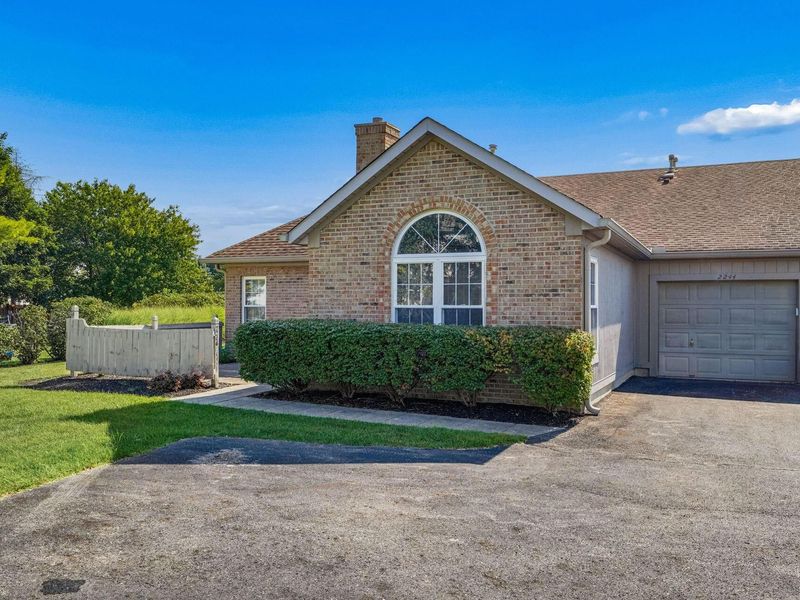 2244 Willowside Lane, Grove City, OH 43123 Photo 3