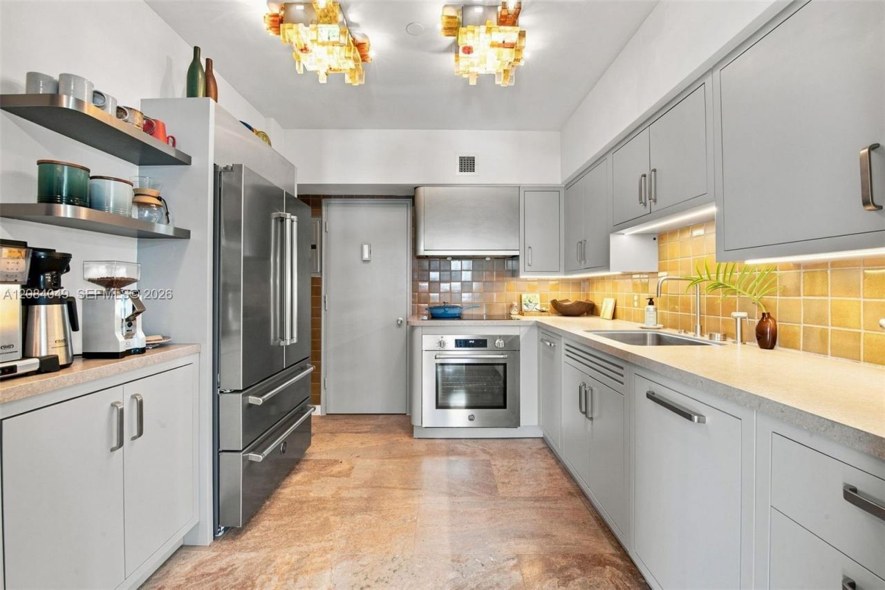 16 Island Ave, Unit 4E, Miami Beach, FL 33139 Photo