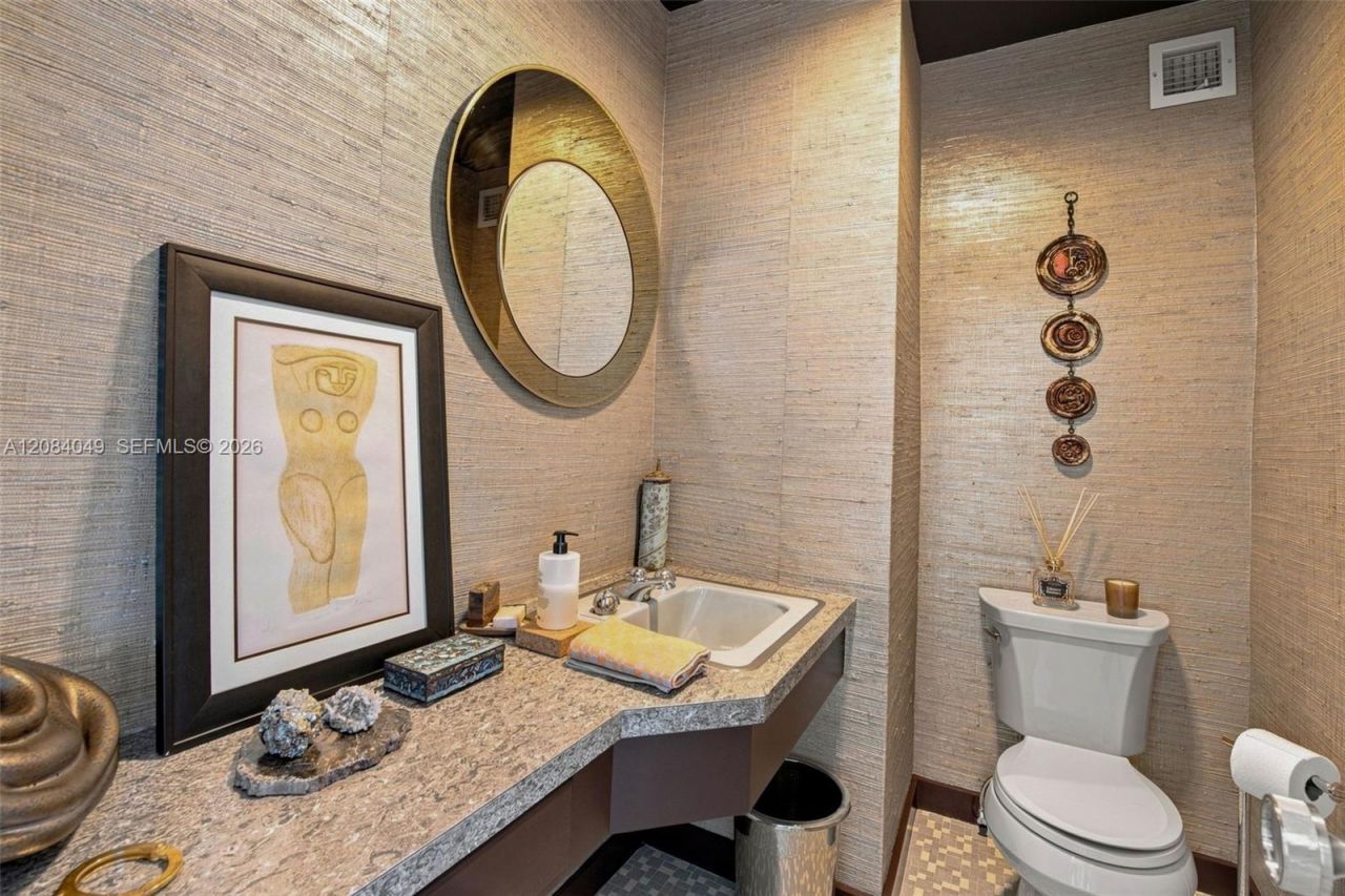16 Island Ave, Unit 4E, Miami Beach, FL 33139 Photo
