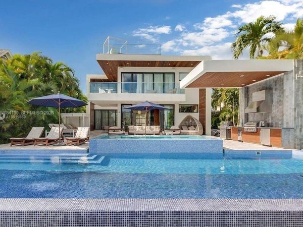 321 E Dilido Dr , Miami Beach, FL 33139