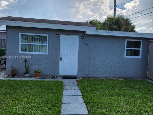 137 Abaco Dr, Unit 1, Palm Springs, FL 33461