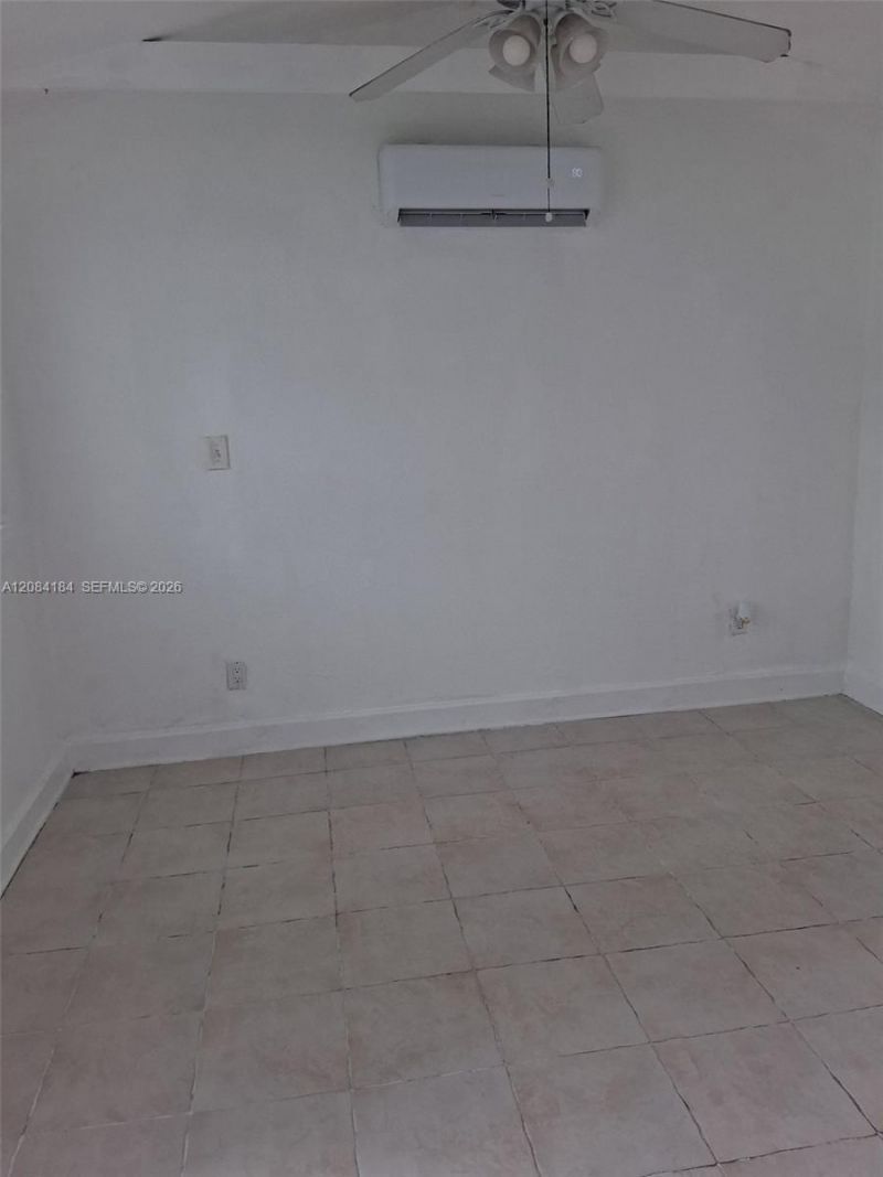 137 Abaco Dr, Unit 1, Palm Springs, FL 33461 Photo