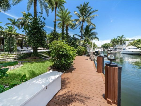 1160 NE 91st St , Miami, FL 33138