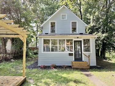 27 Hannahs, Rochester, NY 14612