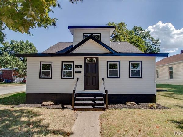 575 Hamilton Avenue , Wood River, IL 62095