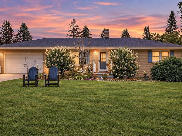 9557 Cleveland Avenue, Baroda, MI 49101