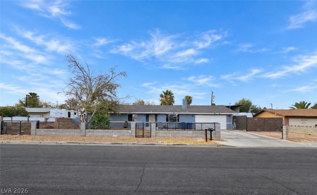 4870 E Colorado Avenue , Las Vegas, NV 89104
