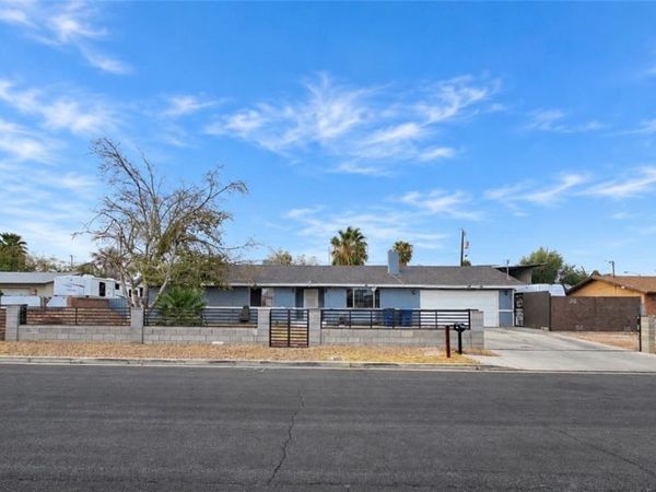 4870 E Colorado Avenue , Las Vegas, NV 89104