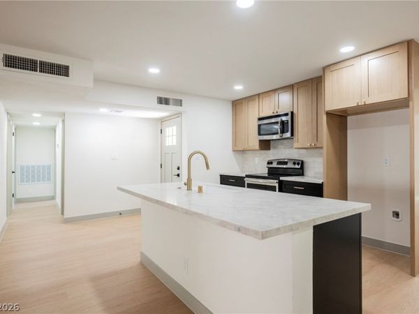412 Gilday Avenue , North Las Vegas, NV 89030