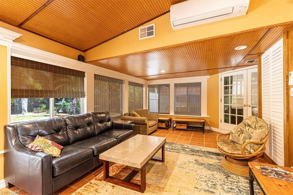 221 Viking Way , Naples, FL 34110 Photo