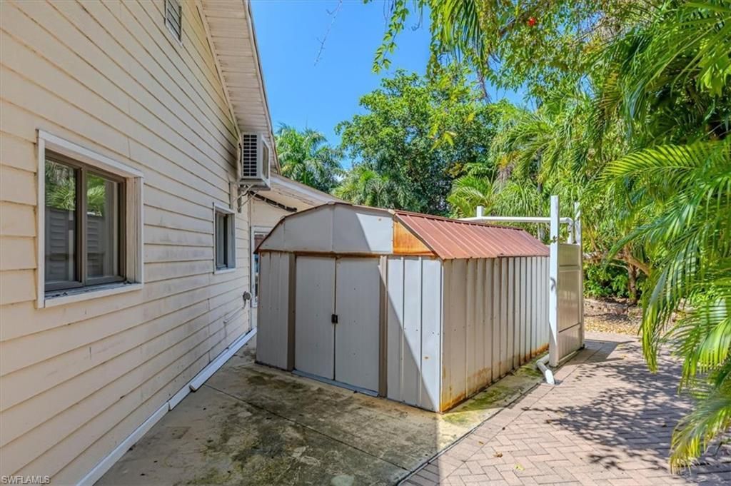 221 Viking Way , Naples, FL 34110 Photo