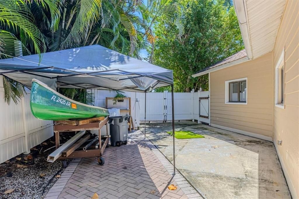 221 Viking Way , Naples, FL 34110 Photo